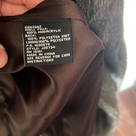 Faux fur coat - Picture 4 of 5